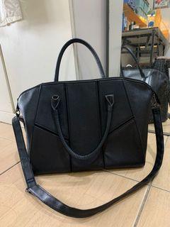 Women’s medium size work bag