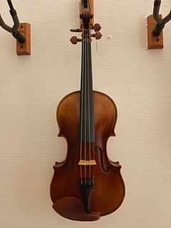 （分類：）位於 。 由 Alfreds_violin 提交（商品編號 1127428229，圖片 1）。簡介： 。