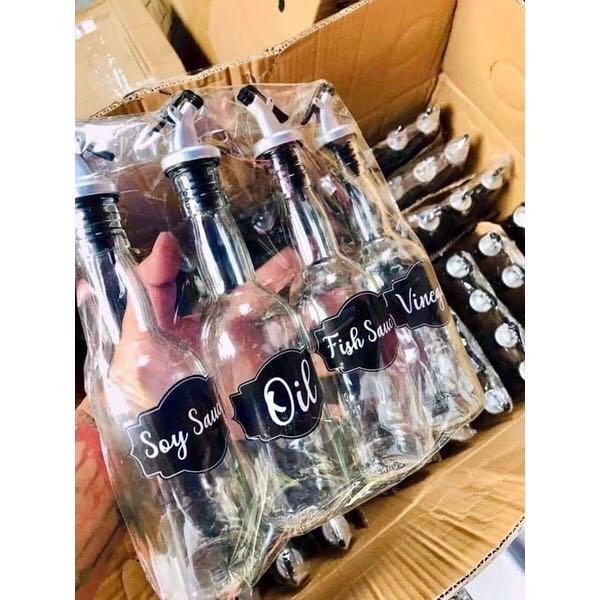 4pcs/ set Condiments Bottle with leak-proof nozzle 375ml (Plain with label) (Category: Other Kitchenware & Tableware) located in Rodriguez. Submitted by janezapanta (Listing ID 1127414378, Image 1). Description: Ang sosyal na bote mas pinababa na! Bessy ikaw na lang wala! Ano pa inaantay mo?! Bili na! 😍 PM for bulk orders. 4pcs/ set Condiments Bottle with leak-proof nozzle 375ml (Plain with label) Retail price - Php 140/ set.