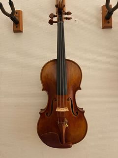 （分類：）位於 。 由 Alfreds_violin 提交（商品編號 1127429874，圖片 1）。簡介： 。