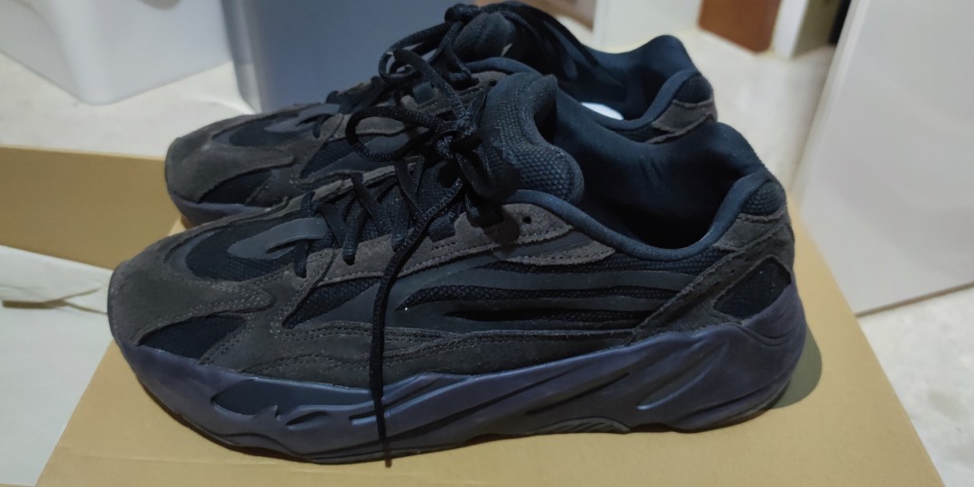 Adidas yeezy cheap boost 700 v2