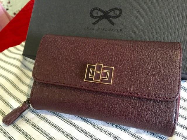 Shop Anya Hindmarch Bi-color Plain Leather Folding Wallet Logo Folding  Wallets by Importbrand-buyma | BUYMA