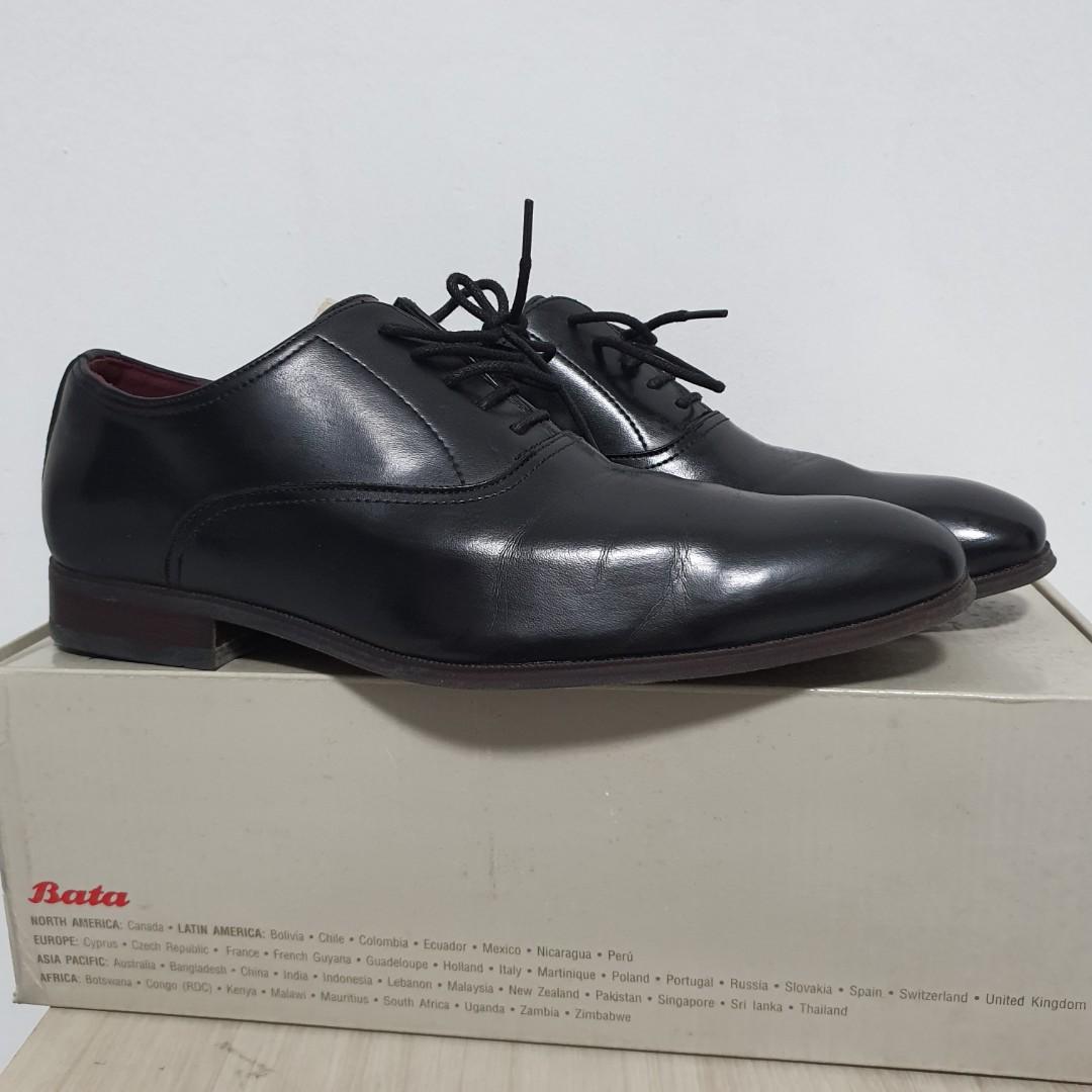 Mens black top shoes size 7