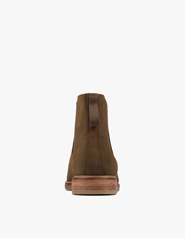 CLARKS CLARKDALE GOBI OLIVE SUEDE Fesyen Pria Sepatu Sepatu Formal di Carousell