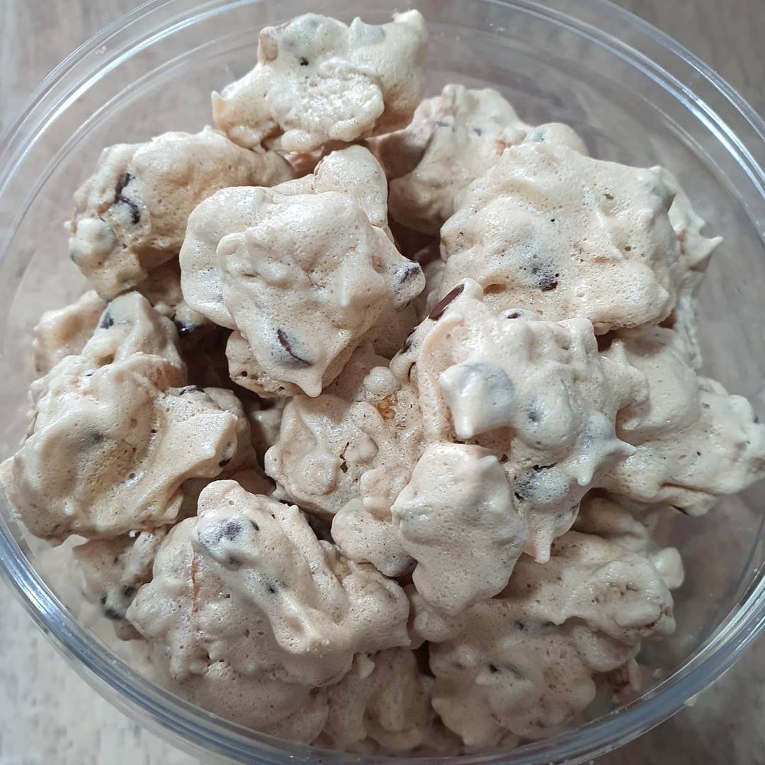 CORNFLAKES CHOCOLATE CHIP MERINGUE, Food & Drinks, Homemade Bakes on