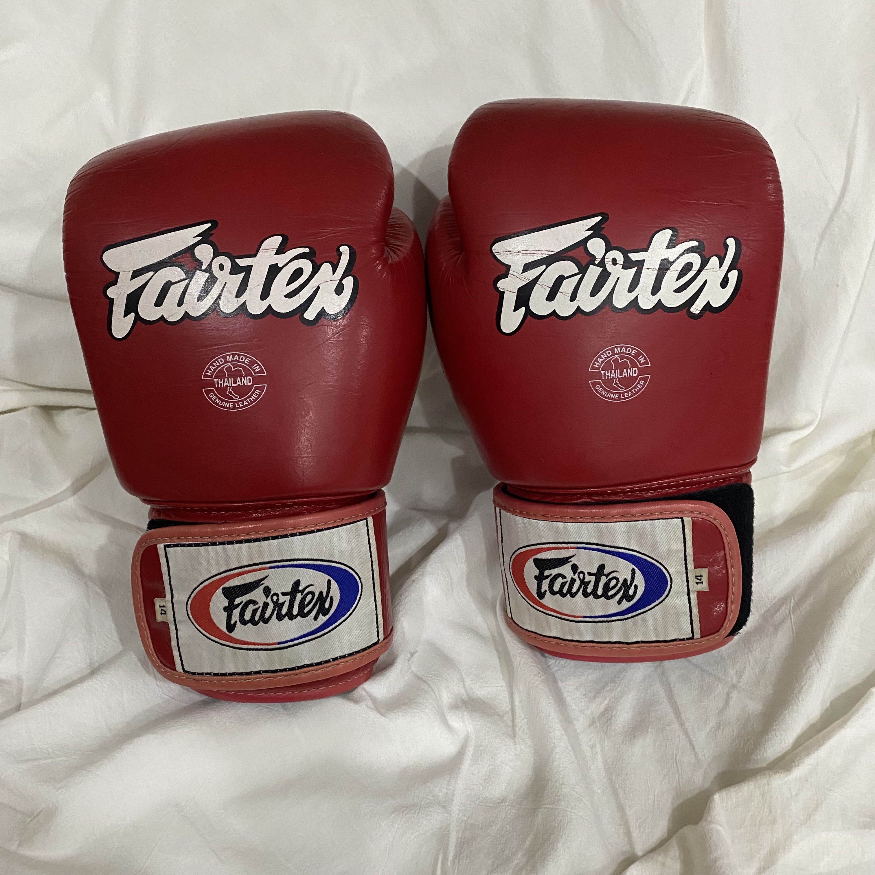 Fairtex Boxing Gloves Red 14oz Sports Equipment Other Sports