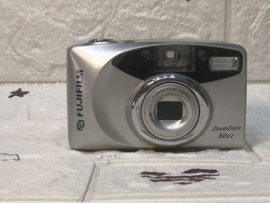 fujifilm zoom date 60ez, Photography, Cameras on Carousell