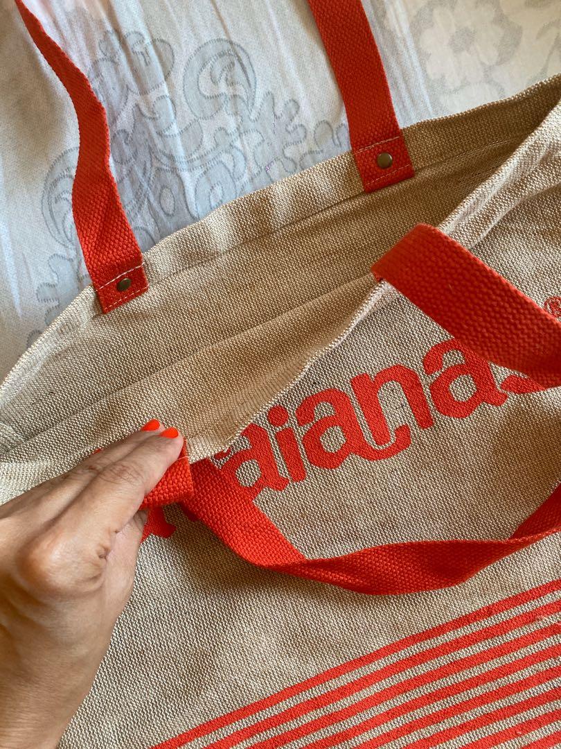 Havaianas tote bag (Category: Tote Bags) located in Quezon City. Submitted by jeckmarj (Listing ID 1127334998, Image 2). Description: Buy 2 for P550 Buyer shoulders shipping fee from Quezon City. Shopping bag, Beach bag, everyday bag.