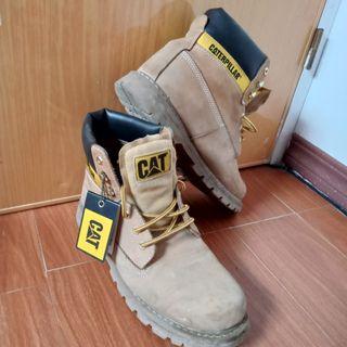 hilking boots caterpillar