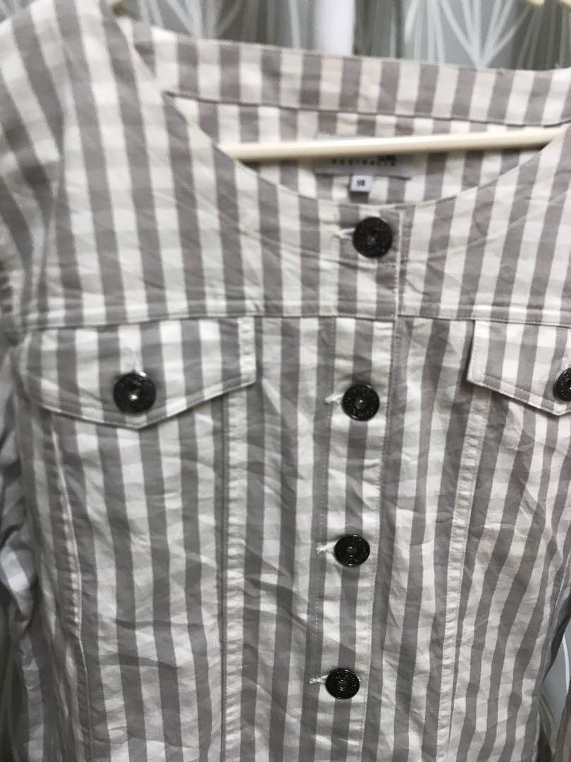 Jacket (Category: Coats, Jackets and Outerwear) located in Ampang. Submitted by amiraa99 (Listing ID 1127488468, Image 3). Description: Dada: 22 inches Labuh: 20 inches Can pay through shopee (free shipping min spend RM15).