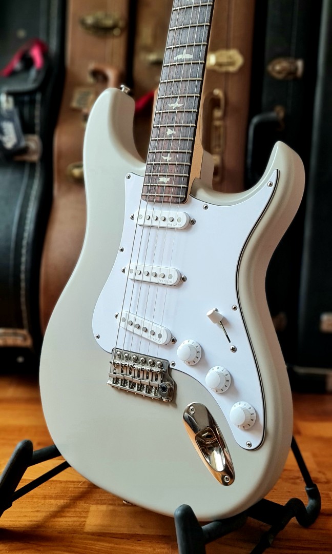 XMAS SALE 2021 PRS Silver Sky Silversky in Satin Moc Sand NOT