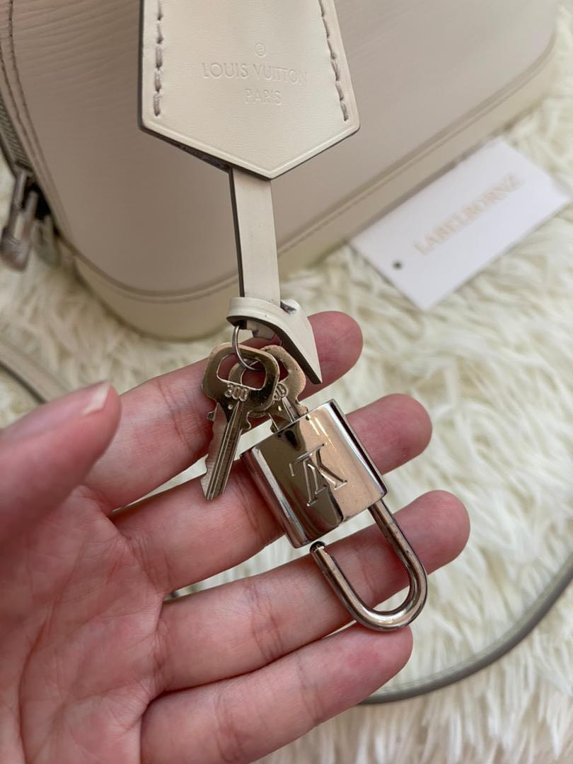 SALE! Louis Vuitton Alma BB in Epi leather Ivory mini bag, Women's Fashion,  Bags & Wallets, Purses & Pouches on Carousell