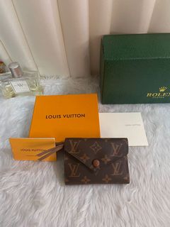 (Category: ) located in . Submitted by japanandsingaporeluxepreloved (Listing ID 1127432731, Image 1). Description: .