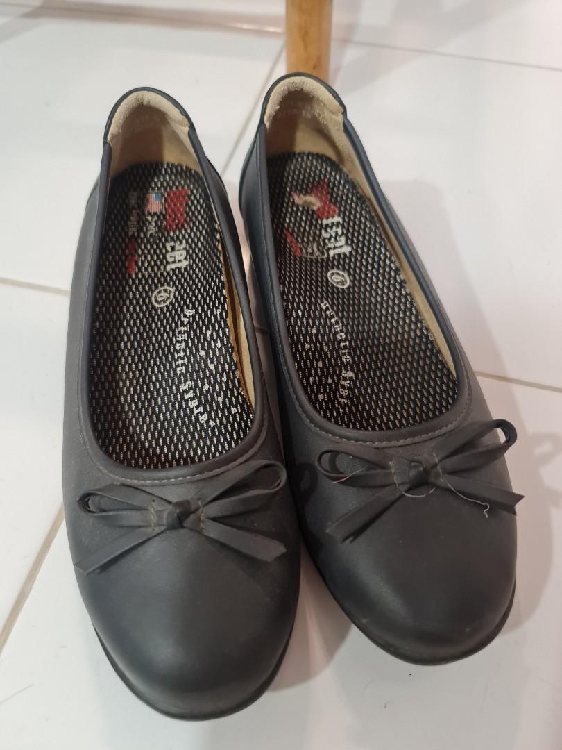 Medi feet comfort shoes, Women's Fashion, Footwear, Flipflops and