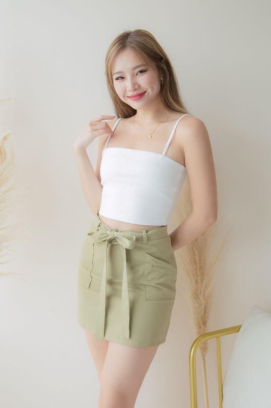 MGP Label Cooper Basic Crop Top in White, Women's Fashion ...