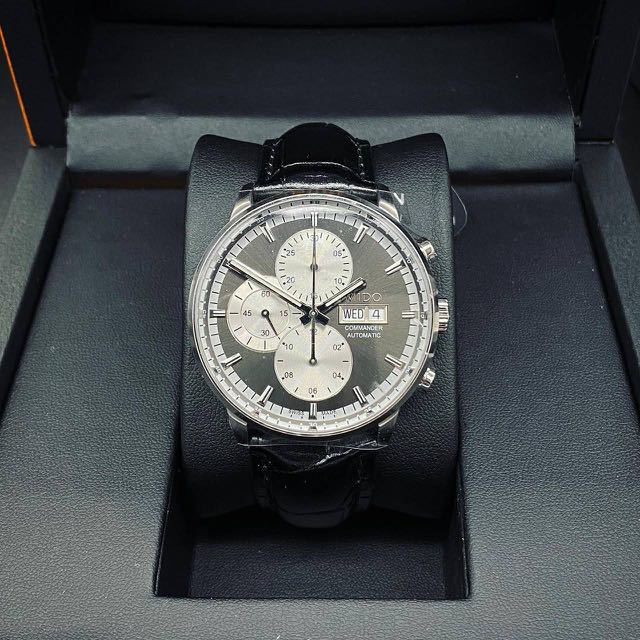 Commander chronograph top