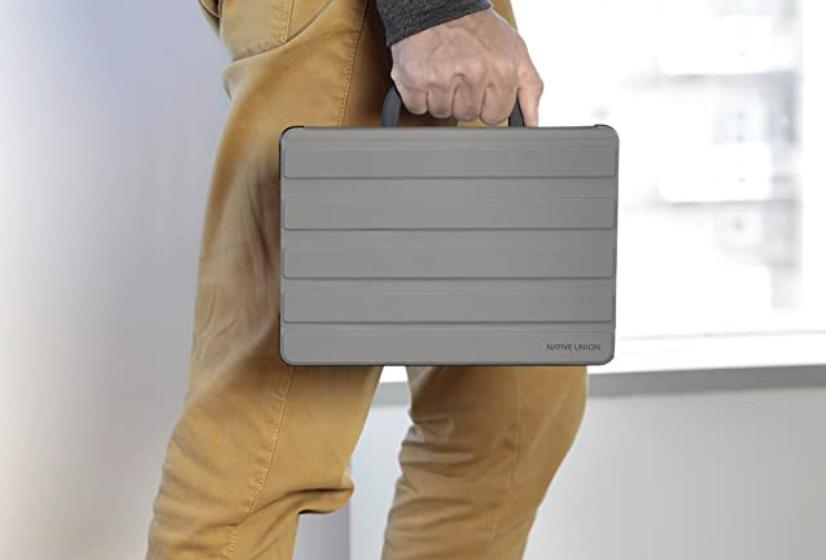 Native Union GRIPSTER Wrap for iPad Air 2 iPad Pro 9.7 (Category: Cases & Sleeves) located in Marikina City. Submitted by skowshop (Listing ID 1127390122, Image 3). Description: An integrated protective wrap system firmly secures to your iPad whether it's rolled up or down. GRIPSTER Wrap is the ultimate iPad tool. With 8 lockable positions the integrated handle allows you to grip your iPad safely, securely and comfortably. The durable strap makes