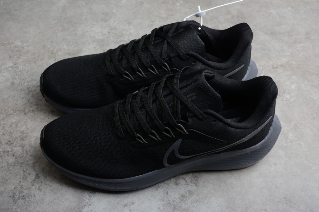 Pegasus triple black online