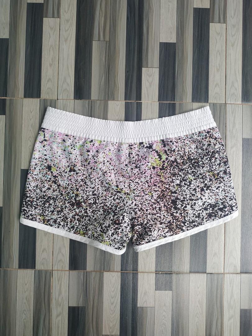 nike base layer white