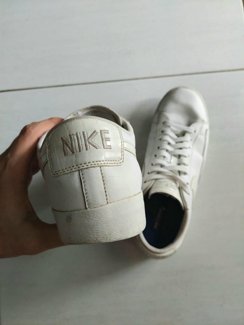 Terjual Nike Blazer Low merah maroon size 44 original | KASKUS
