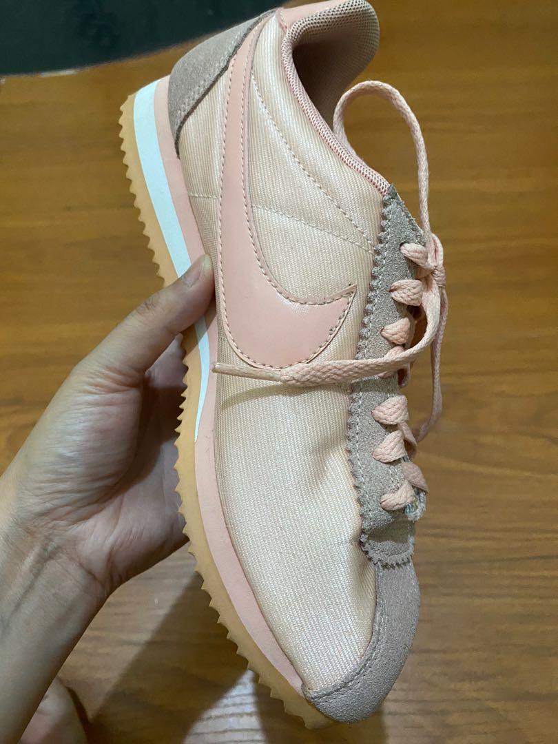nike cortez salmon pink