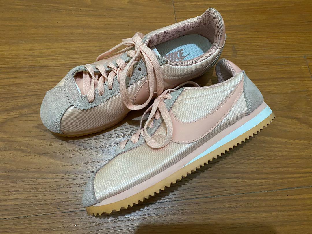 nike cortez salmon pink