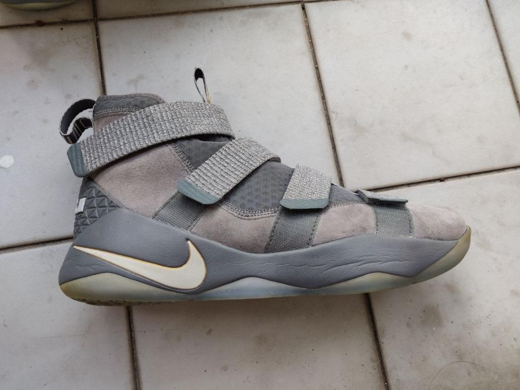 Lebron 11 sales soldier grey