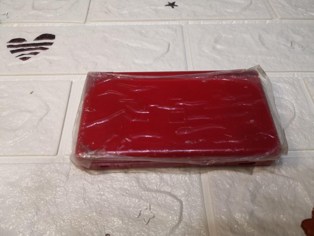 nintendo ds lite (Category: Nintendo) located in Manila. Submitted by jonrick.co (Listing ID 1127350022, Image 2). Description: selling as is defective with power for display /repair or parts no battery buntis na.