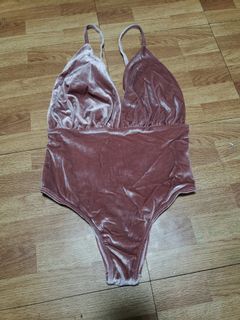 (Category: ) located in . Submitted by hera.uwu (Listing ID 1127473361, Image 1). Description: .