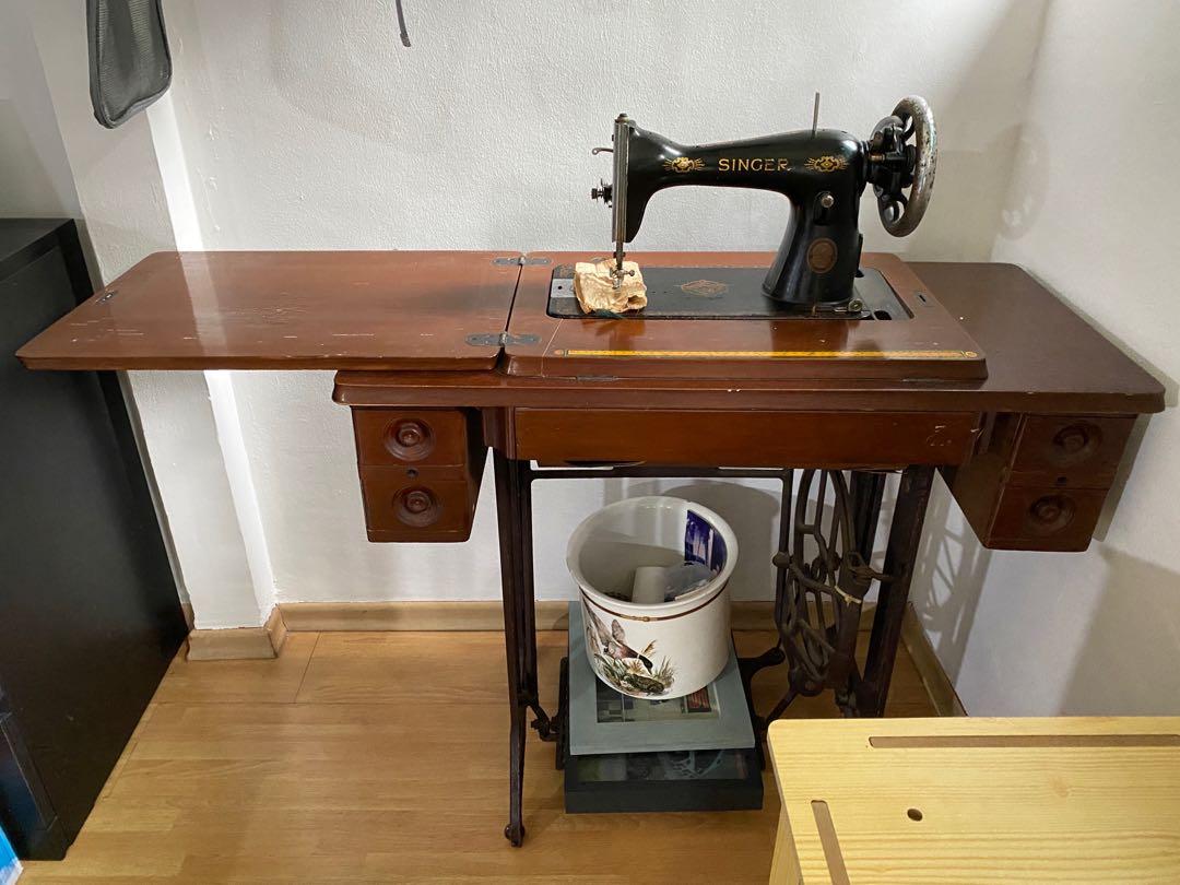 Singer manual sewing machine, Furniture & Home Living, Home Improvement