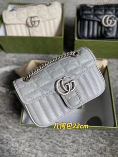 (Category: ) located in . Submitted by js_boutique (Listing ID 1127335784, Image 1). Description: .