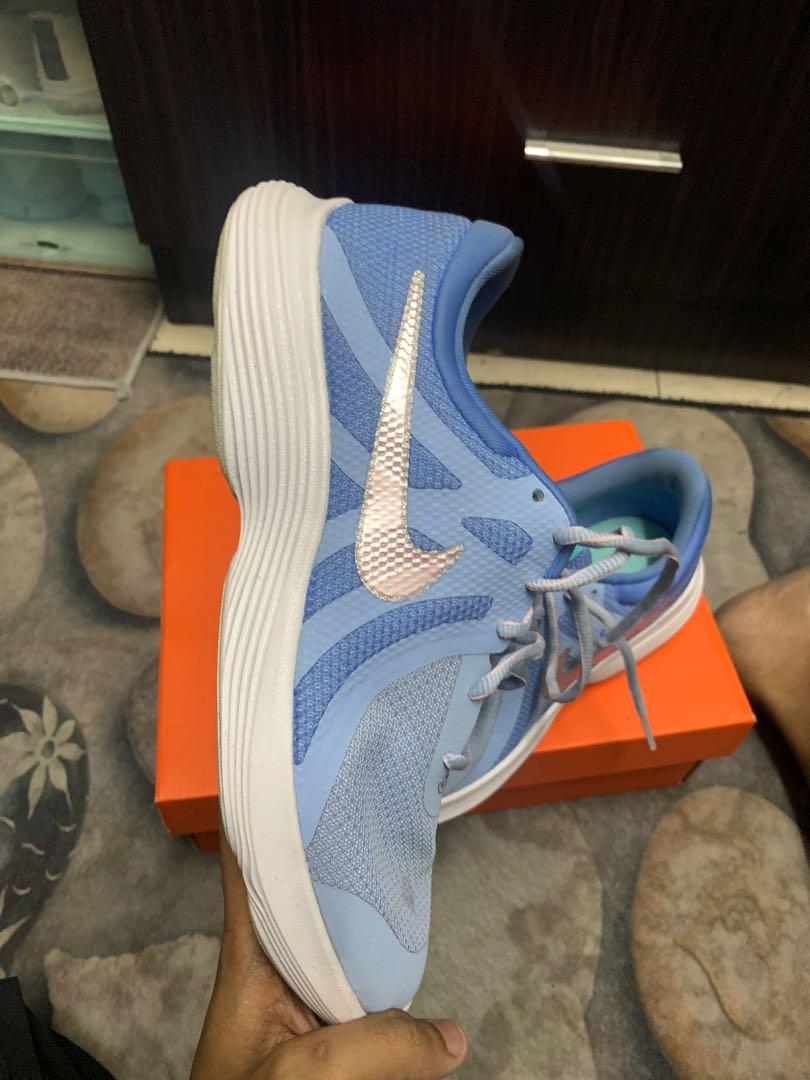 Basket nike revolution 4 on sale