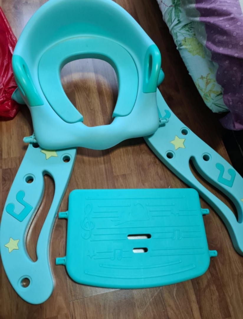 Toilet train for toddler, Babies & Kids, Bathing & Changing, Baby
