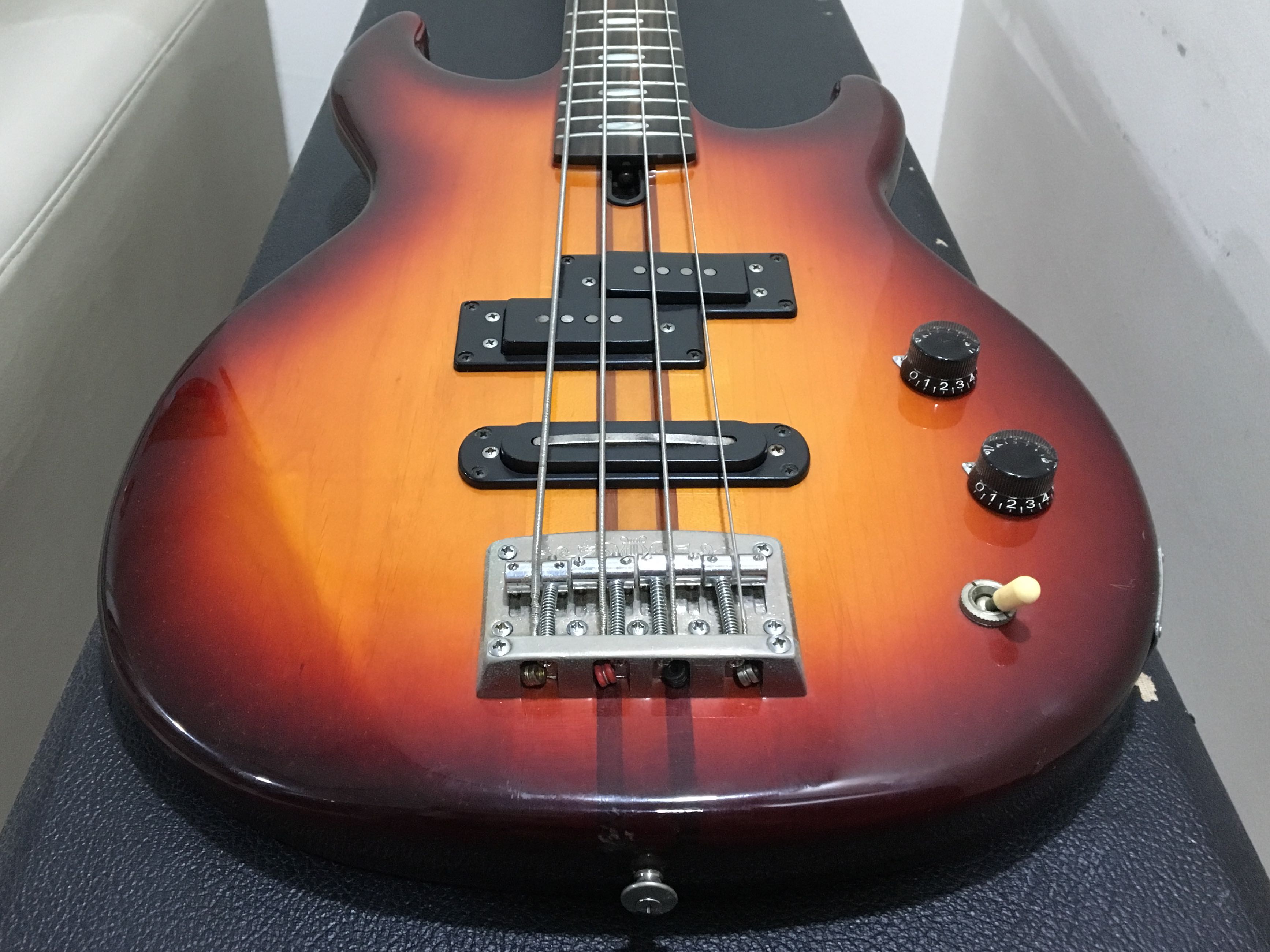 Yamaha BB2000 4 String Neck Through Body Bass Guitar Broadbass Broad Bass 2000 Hobbies Toys Music Media Musical Instruments on Carousell