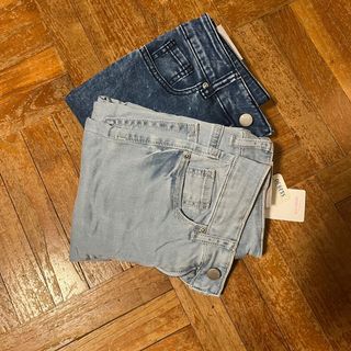 (Category: ) located in . Submitted by clearmywardrobeplsss (Listing ID 1127641254, Image 1). Description: .