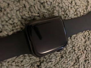 Apple Watch SE Space Gray Aluminium Case 44mm GPS