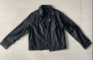 (Category: ) located in . Submitted by specially_curated (Listing ID 1127599171, Image 1). Description: .