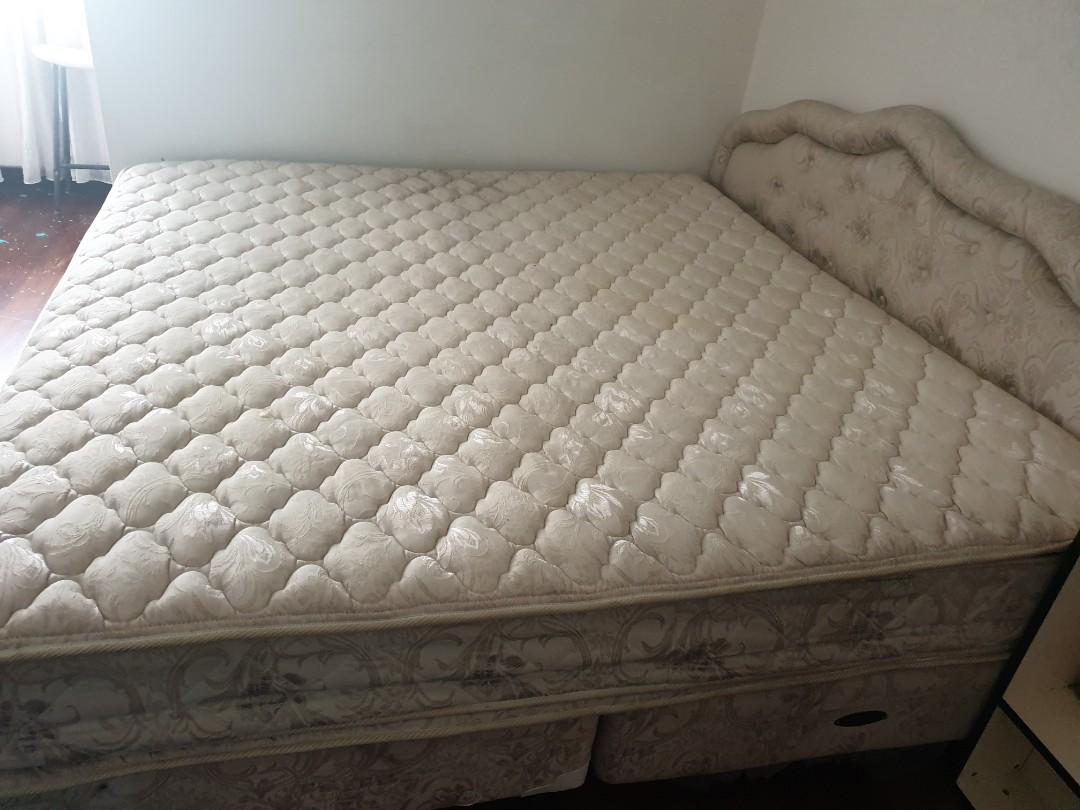 Dunlop mattress store
