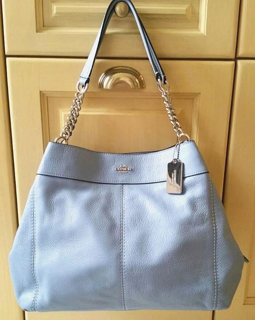 Coach lexy shoulder bag in pebble leather on sale