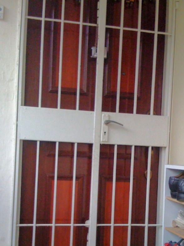 Crown Padlock for HDB Original Grille Gate, Furniture & Home Living