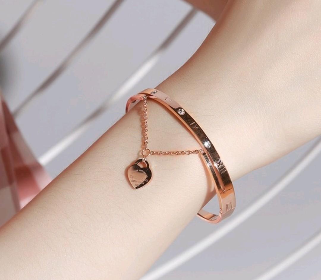 Gold bangle for small wrist discount