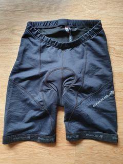 Endura cycling shorts (S)