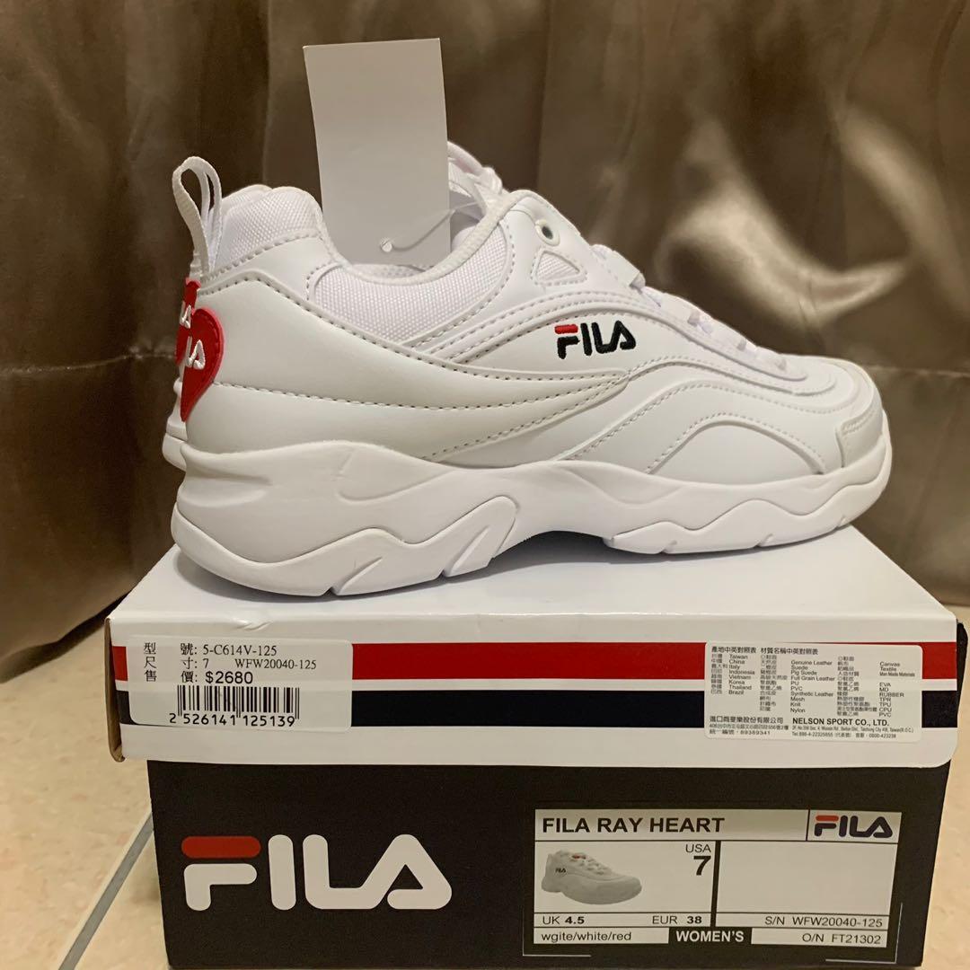 Fila老爹鞋（24cm 全新含盒), 她的時尚, 鞋子在旋轉拍賣