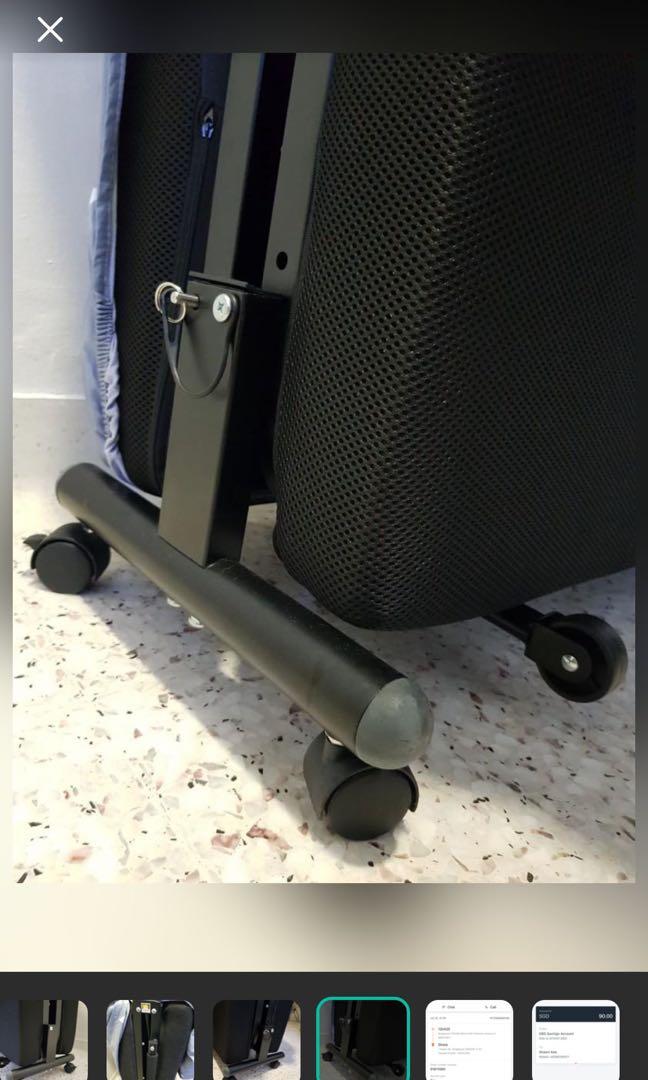 Foldable Bed (Category: Bed Frames & Mattresses) located in Singapore. Submitted by tm619 (Listing ID 1127677150, Image 3). Description: .