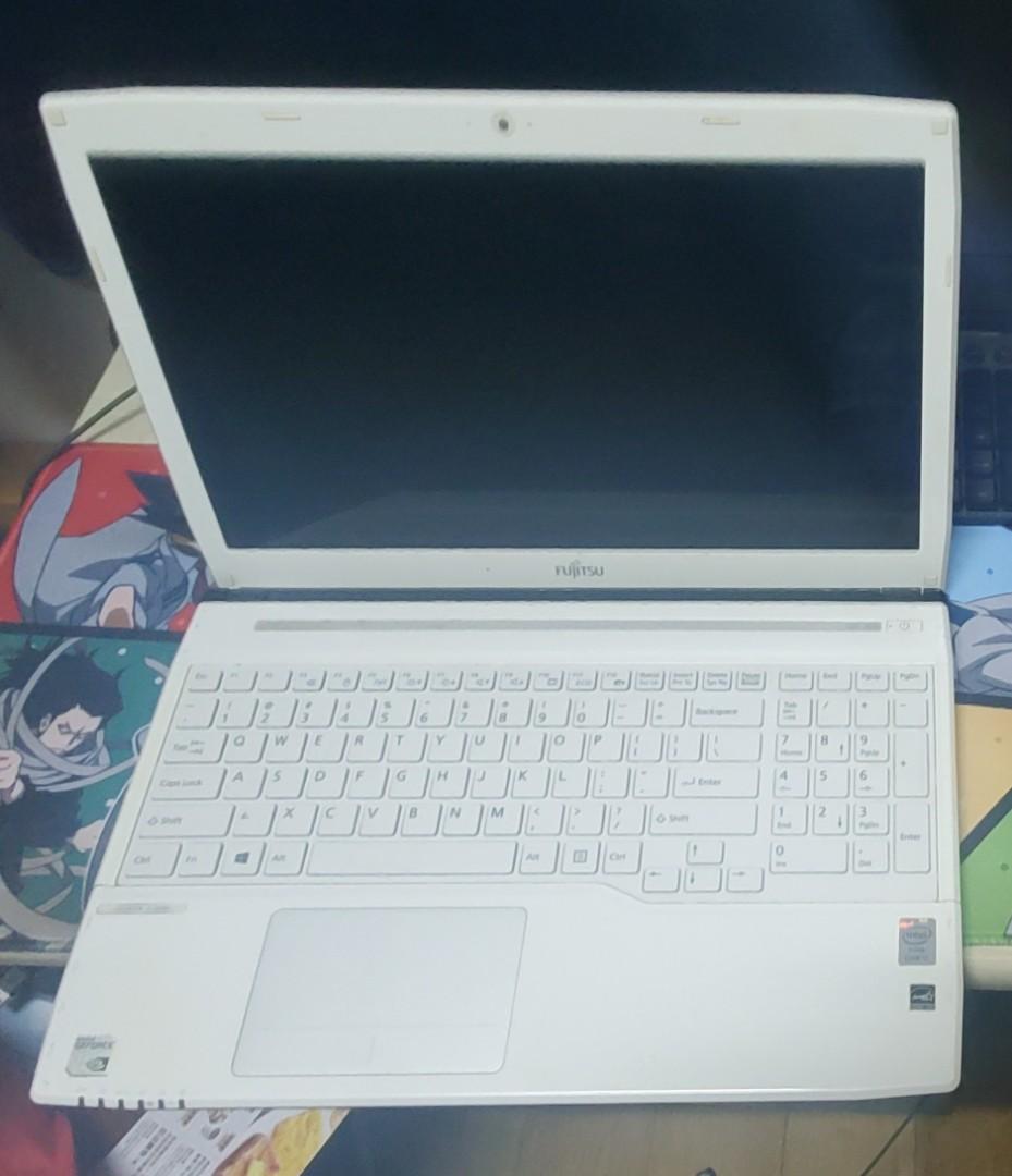 FUJITSU Lifebook AH544