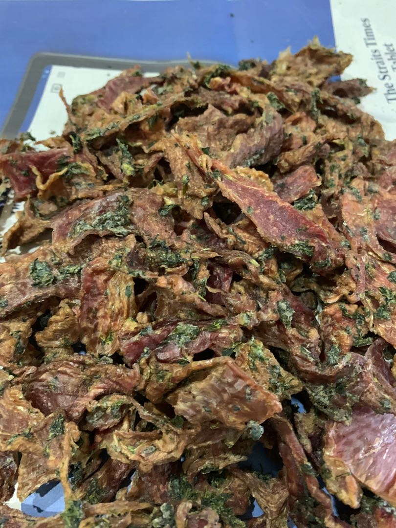 Home made dehydrated pork jerky marinate with spinach, Food & Drinks