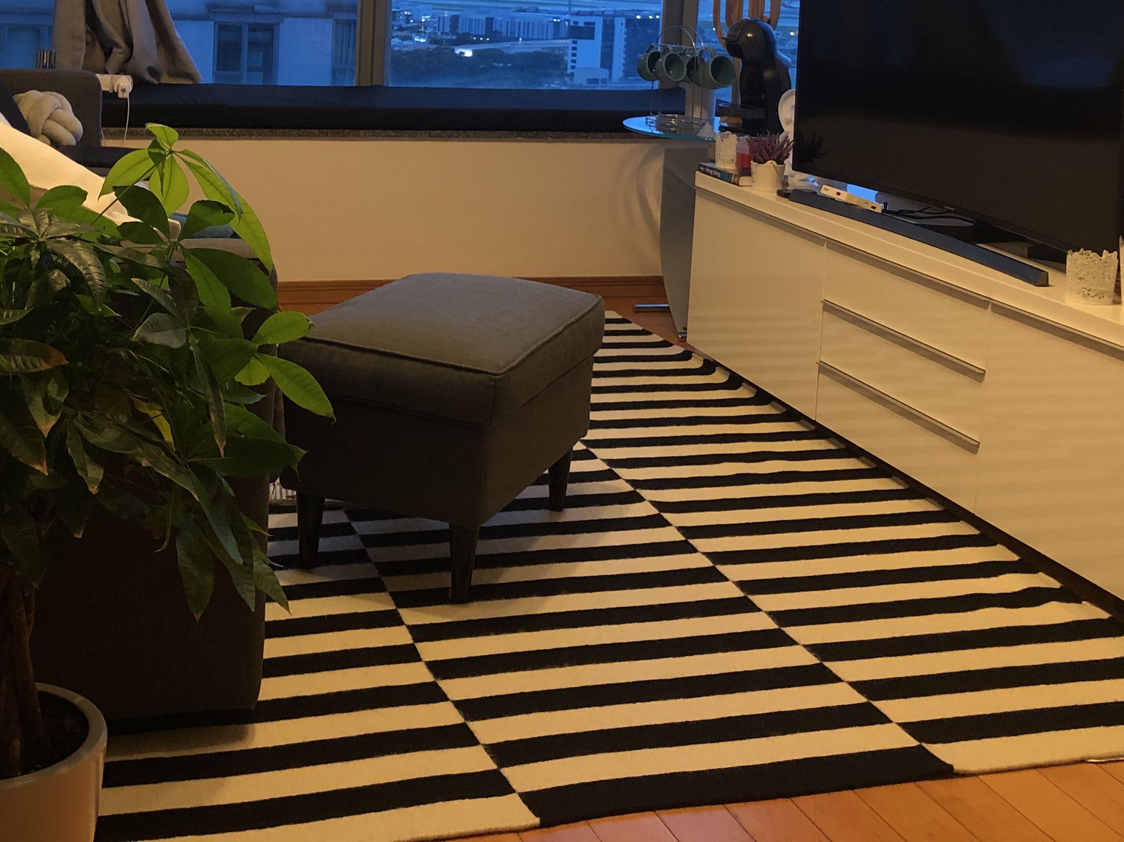 IKEA Stockholm Rug, 傢俬＆家居, 家居裝飾, 地氊 Carousell