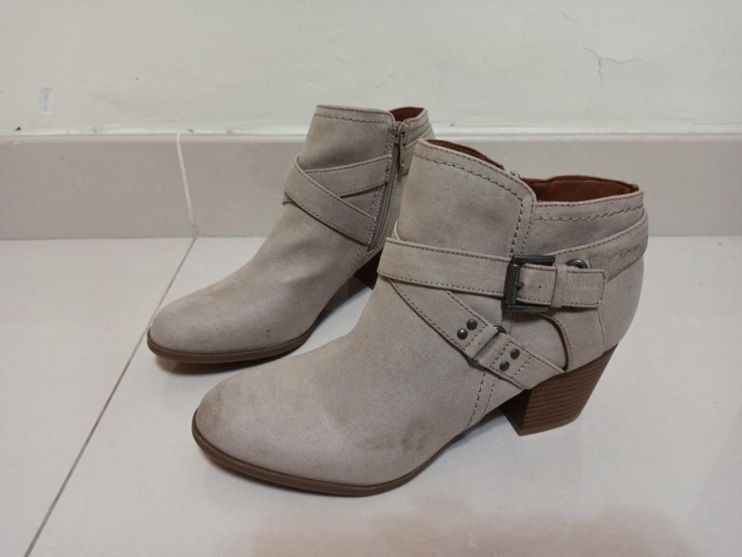indigo rd. Brand new indigo rd. beige sablena bootie