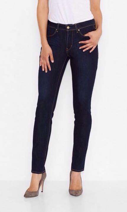 Levi's bold curve vintage dark wash denim jeans, Women's Fashion, Bottoms,  Jeans & Leggings on Carousell