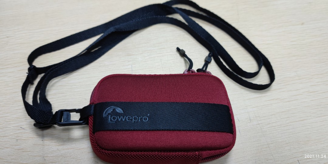 lowepro small pouch